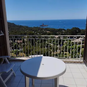 studio-5-people-with-beautiful-sea-view.fr-provencehotel.com/